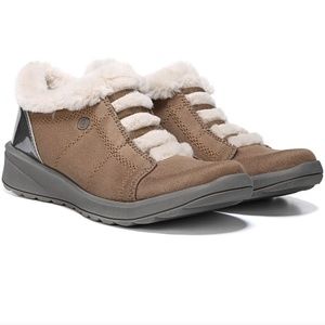 Bzees Golden Bootie NEW Toffee Size 9.5 M